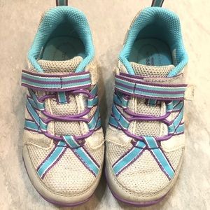 Striderite Girls Sneakers